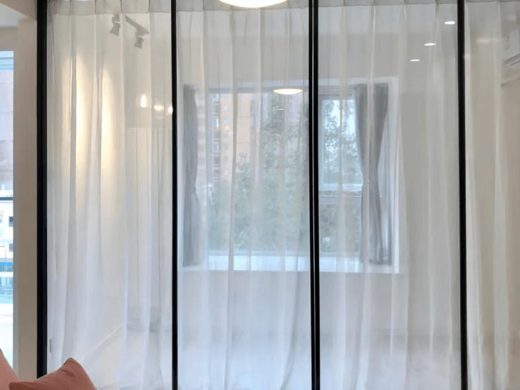 卧室玻璃推拉门到底该选磨砂玻璃还是透明玻璃？